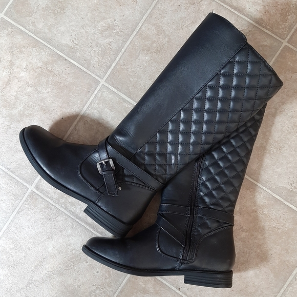 Girls Size 4 Boots - Picture 2 of 4